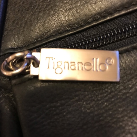 Tignanello should strap leather purse - Picture 2 of 6